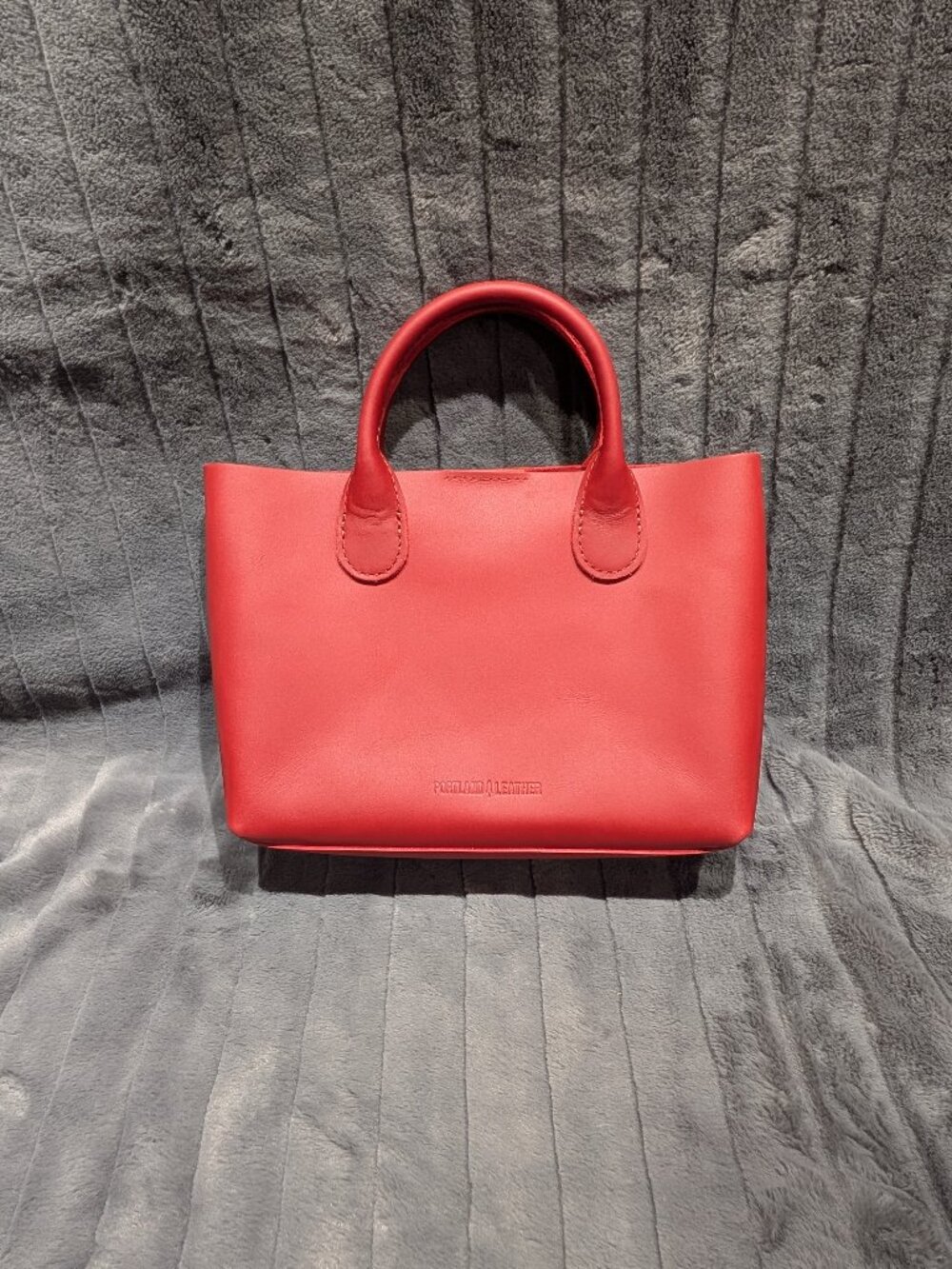 Portland Leather Large Raindrop Crossbody Bag Ruby Red Snap EUC